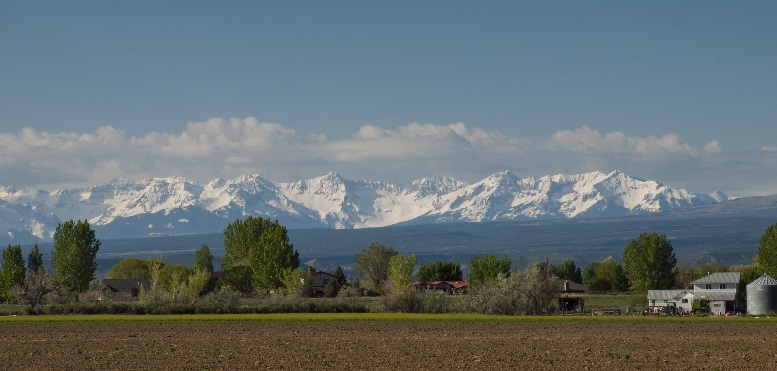 a picture of mountains in rural America